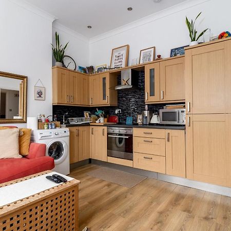 Guestready - Charming Retreat In West Green London Room photo